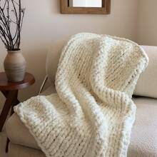 Mellobello Jumbo Chunky Yarn For Hand Knitting - Super Thick Chenille Chunky Yarn For Crocheting - Extra Soft Bulky Fluffy Blanket Big Yarn 8 Jumbo Pack (27yds,8 Oz Each Skein) - 米色 - 查看 4