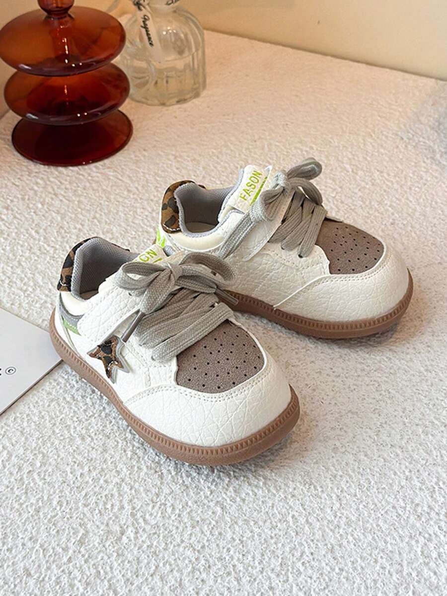 1 Pair Back To School Casual & Fashionable Children's Sports Shoes, Made Of PU Leather Patchwork Upper, Soft, Comfortable, Lightweight, Easy Slip-On Closure, Suitable For Indoor, Outdoor, Play, Sports And Other Occasions - Khaki - View 1