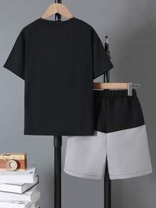 2 Stücke Jungen Lässig Kontrast Farbe Tasche Kurzarm T-Shirt und Kontrast Farbe Patchwork Cargo Shorts Set, Frühling/Sommer - Schwarz - Übersicht 2