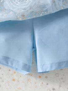 2件套女童褶皱吊带背心和3D玫瑰网纱拼接不对称短裤套装，夏季 - 淺藍色 - 查看 10