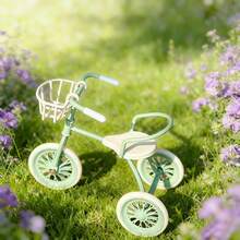 1:12 Handmade Wrought Iron Mini Tricycle Model, Wheels Rotate, No Electricity Required. Suitable For Miniature Landscape Photography, Scene Setting And Mini House Furniture Decoration. Lacquered Finish Ensures Durable And Wear-Resistant. A Versatile Holiday Gift.
