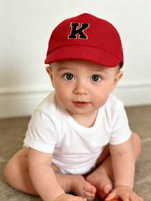 1 pieza Gorra de béisbol clásica suave de unicolor con letras A-Z 26, adecuada para bebés, niños pequeños, recién nacidos, niños y niñas, gorra de sol con cierre a presión - Rojo - Ver 2