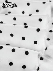 Chân váy ngắn nữ màu đen trắng chấm bi xếp tầng, viền bèo nhún - Eo xếp ly, chất liệu polyester nhẹ, phong cách boho Y2K ngọt ngào và gợi cảm, phù hợp cho mùa hè đi biển, tiệc tùng, lễ hội. - trắng - Xem 5