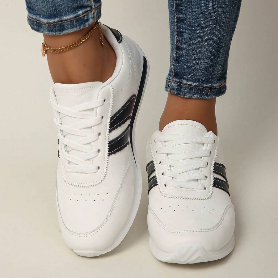 Color-Blocked Sneakers - Color-Blocked Casual Sneakers - Lace-Up, Lightweight, Soft Sole - Suitable For Walking, Skateboarding, And Everyday Wear - Women's - Comfortable, Stylish, And Versatile - Effortlessly Achieve Both Style And Comfort. - 黑藍色 - 查看 1