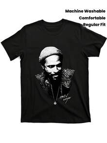 Camiseta gráfica de Marvin Gaye para hombres - Negra con impresión de retrato blanco, algodón suave y transpirable, ajuste regular ligero, cuello redondo, camiseta casual lavable a máquina para atuendos casuales y fanáticos de la música, camisetas de rock and roll, camiseta de manga corta, algodón cómodo - Negro - Ver 2