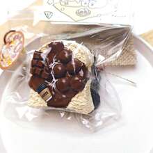 1个逼真樱桃蛋糕模型，柔软耐用的多层玩具，减压神器，适合卧室放松、改善睡眠、学校和办公室使用。 - 彩色 - 查看 6