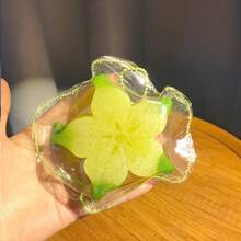 可塑形逼真水果毛绒玩具 - 苹果、草莓、香蕉，手工制作，可缓解压力，适合生日、圣诞节、万圣节、复活节等节日，是完美的礼物之选。 - 彩色 - 查看 10