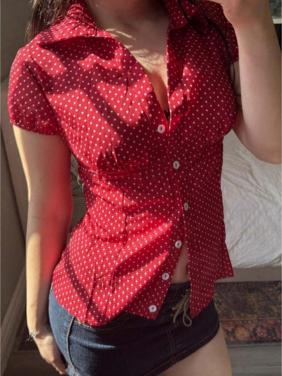 Women Y2k Polka Dot Button Up Blouse Short Sleeve Slim Fit V Neck Collared Crop Shirt Button Down Coquette Going Out Tops - 紅色 - 查看 1