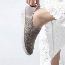 Skechers 女士蕾丝网面透气轻便休闲运动健步鞋 - 淡紫色 - 查看 3