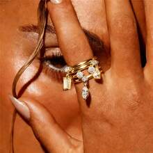 VKHK Bộ 4 món mặt dây chuyền và nhẫn mạ vàng sang trọng đính đá Cubic Zirconia, thích hợp cho nữ giới đeo hàng ngày và trong các dịp cưới hỏi, làm quà tặng. - Bộ nhẫn 4 chiếc - Xem 1