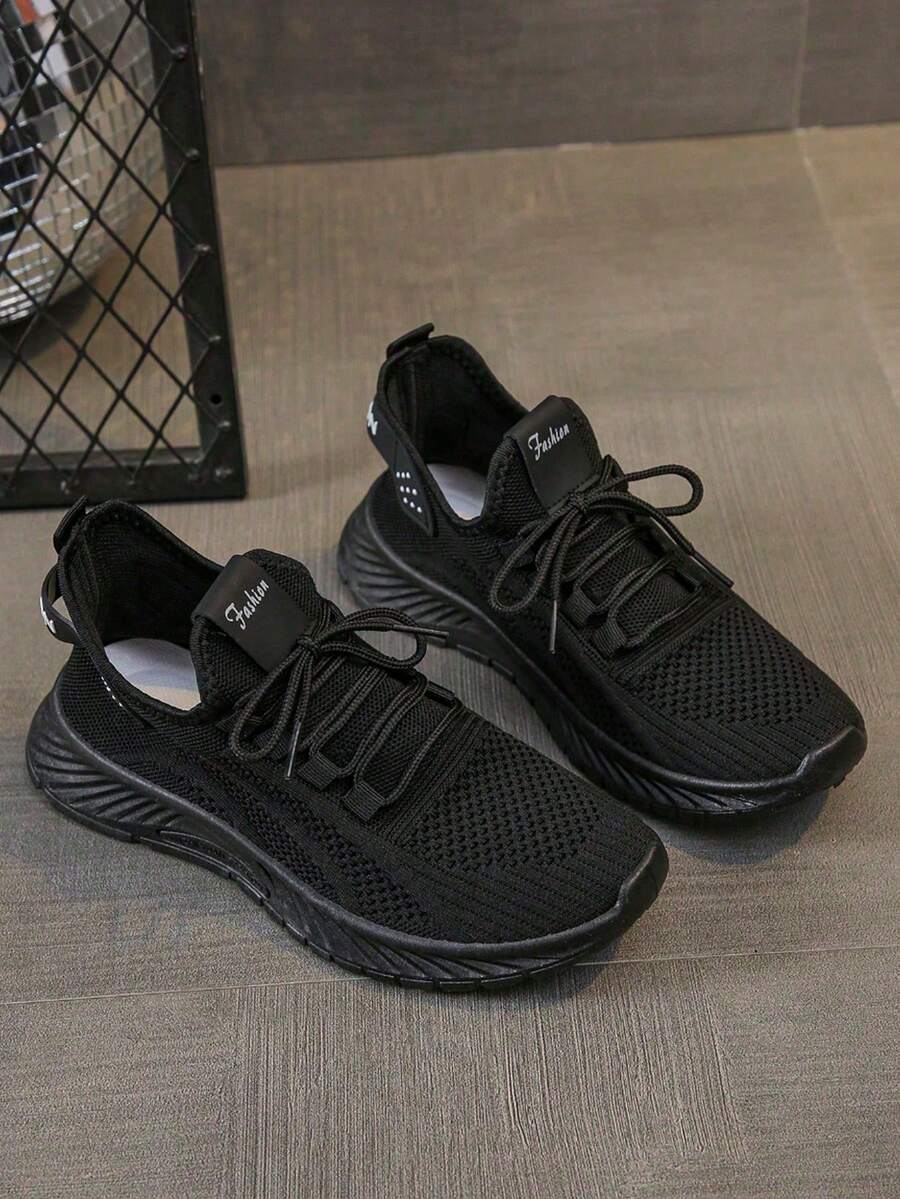 Retro-Style Platform Sneakers, With A Thickened Upper, Suitable For Running, Women's Footwear. - Black - View 1