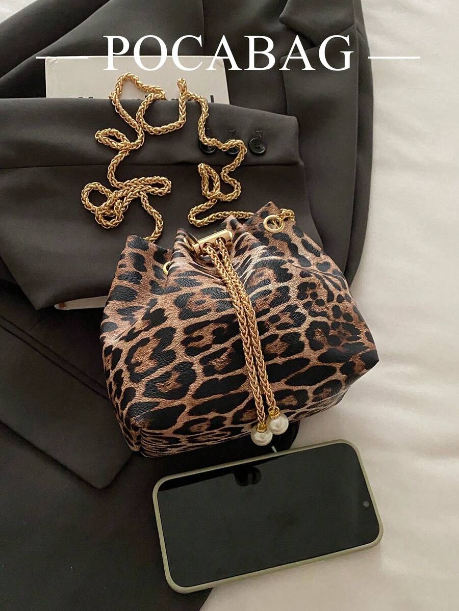 草莓时尚新款单肩斜挎包手提包通勤包抽绳水桶包简约时尚豹纹单肩包