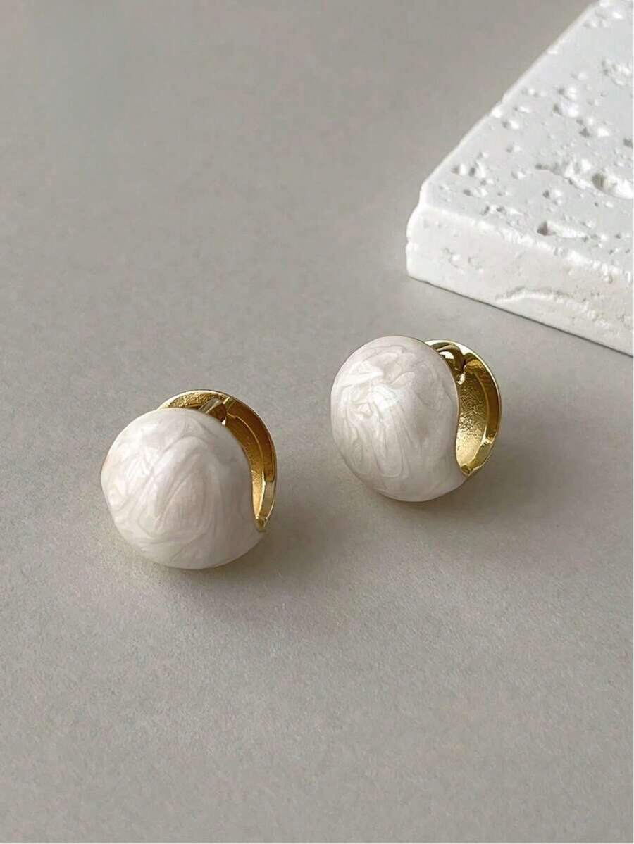 一对优雅复古法式风格球形设计白色水滴耳环，百搭女士休闲及约会装扮 - 白色 - 查看 1