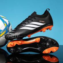 全新无缝男士足球鞋，低帮，长钉，耐磨，防滑，抓地力强，适合成人，男女通用，学校推荐，比赛和训练皆宜 - 黑色 - 查看 2