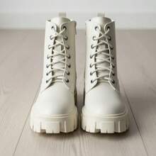 Women's Elegant Fashionable Coquette Clean Girl Modern Tractor Sole Boots Summer 2026 - 黑色 - 查看 6