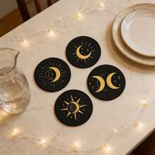Bộ 4 đế lót ly bằng gỗ màu đen và vàng hình trăng sao, đế màu đen tuyền với họa tiết trăng lưỡi liềm và sao tỏa sáng bằng giấy bạc, bảo vệ mặt bàn và tạo không khí trang trí, phù hợp cho các bữa tiệc hàng ngày và theo chủ đề chiêm tinh, có sẵn theo bộ 1 hoặc bộ 4-6 chiếc. - màu đen - Xem 4