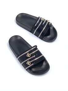 roulvxiang Novos chinelos pretos, marrons e cor de damasco com estampa de coração, pentagrama, bolinhas e fivela de metal. Sandálias rasteiras impermeáveis para uso casual em ambientes internos e externos, perfeitas para a praia, com strass e lantejoulas. Ideais para mulheres. - Preto - Ver 2