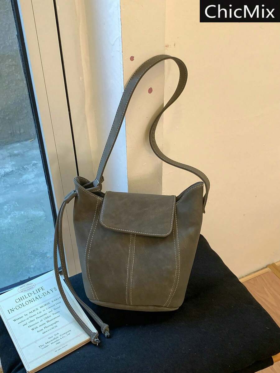 Túi đeo vai mini dáng xô màu trơn mới cho mùa Thu Đông, không kèm phụ kiện treo, kiểu dáng cổ điển và đa năng, có thể điều chỉnh kích thước, phù hợp cho mua sắm, đựng ví, dành cho phụ nữ trẻ, sinh viên đại học, người mới vào nghề và nhân viên văn phòng. Rất thích hợp cho văn phòng, trường đại học, công việc, kinh doanh, đi làm, hoạt động ngoài trời, du lịch và dã ngoại.