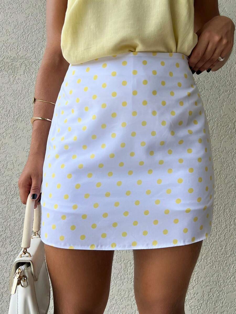 Polka Dot Skirt Shorts (Crocheted Knit Fabric) - 黃色 - 查看 1