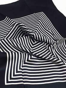 Women's Scarf With Elegant Geometric Print And Satin Finish, 90cm X 90cm - 黑色 - 查看 8