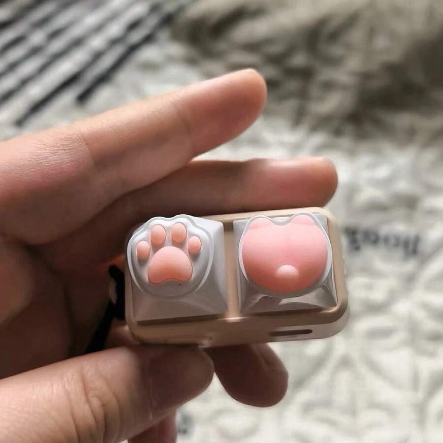 Cute Cat Paw Stress Relief Button, Squishy Butt Clicker Keychain, Toy Squeeze Decompression, Creative Gift Pendant, Bag Decoration Stress Relief Pendant, For Teenagers & Adults, Birthday & Holiday Gift - Multicolor - View 1
