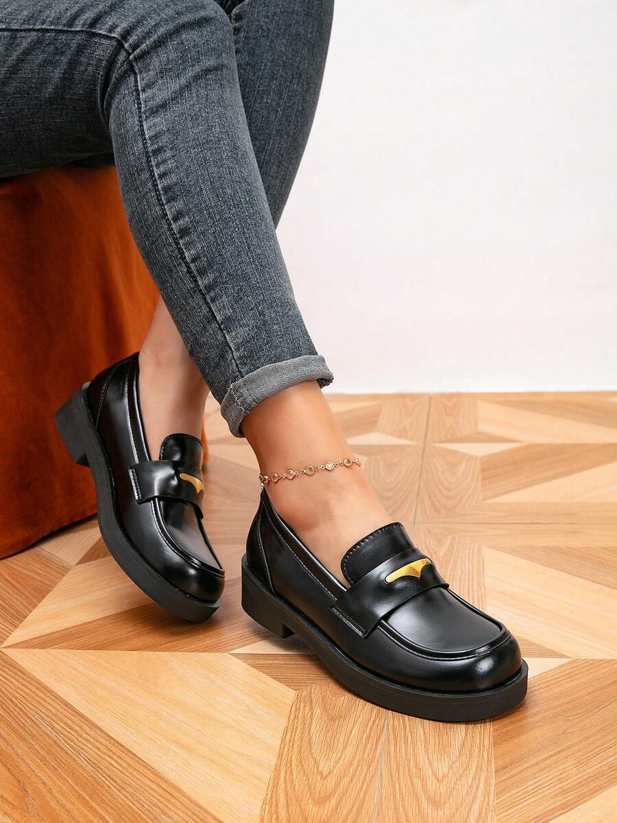 Women's Loafers, Round Toe Metal Buckle Flat Shoes, Outdoor Retro Women's Shoes, Casual College Style Shoes - Black - View 1