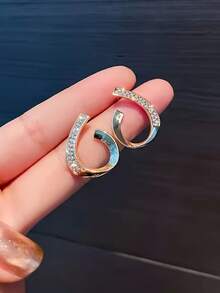 1 Pair Hollow Water Drop Earrings For Women, Luxury Niche Design, Versatile For Daily Wear, Suitable As Valentine's Day Gift - Gold - View 3