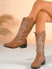 2025秋冬女装新款复古美式刺绣皮革尖头西部靴 女式美亚德棕色皮革高级时尚牛仔靴 女式高跟粗跟马靴 女式时尚朋克风格切尔西靴 搭配紧身胸衣款式