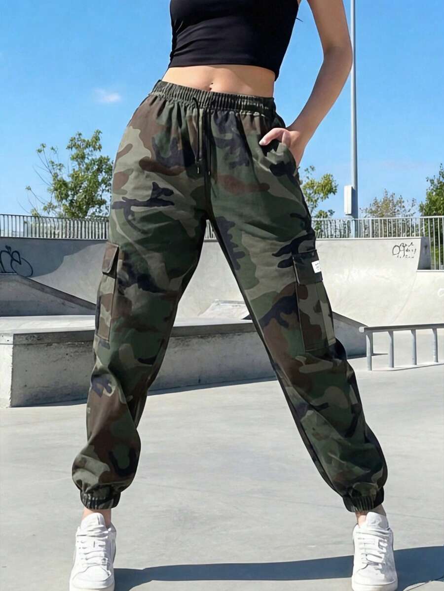 Women's Outdoor Camouflage Cargo Pants, Casual Multi-Pocket Outdoor Sporty Trousers Spring Sports - Army Green - View 1