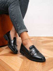 女士乐福鞋，圆头金属扣雕花平底鞋，户外复古女鞋，休闲学院风鞋 - 黑色 - 查看 1