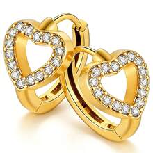 一对不锈钢十字架锆石耳钉，适合女士日常佩戴