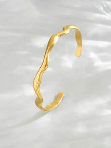 1pc Fashionable Stainless Steel Wavy Open Cuff Bangle, Textured Geometric Wide Bangle For Women, Simple 18K Gold Plated Beacelet, Sutiable Foe Daily Wear Or Party/Holiday Jewelry Gift - Gold - View 5