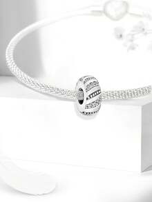 1个925纯银心形吊坠，适合女性DIY手链饰品