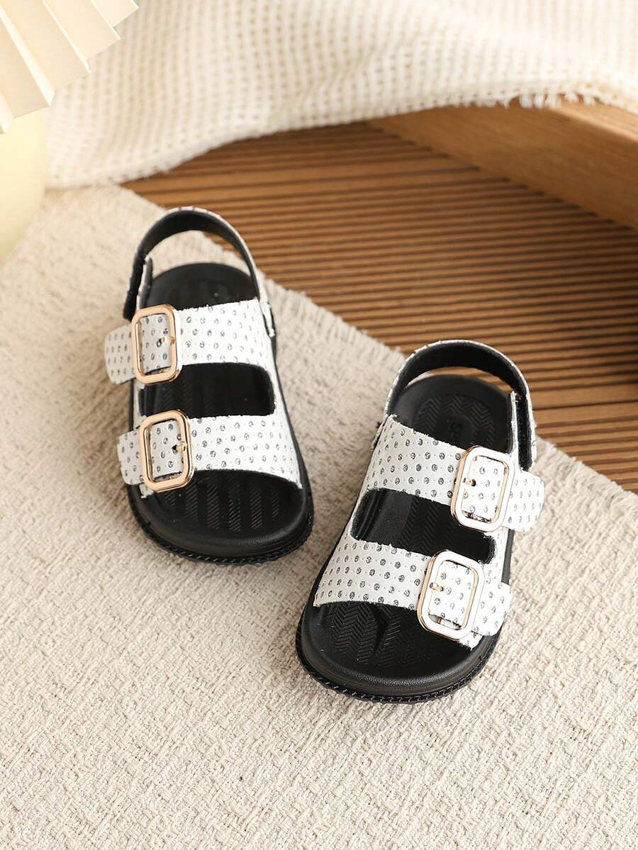 1 par de sandalias de verano nuevas para niños, sandalias planas casuales de moda y versátiles con suela blanda y antideslizante para niñas - Blanco - Ver 1