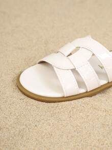 1 đôi dép lê đế bằng tối giản bằng chất liệu PU dành cho trẻ em, thích hợp cho mùa hè. - Màu be - Xem 8