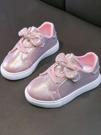 1双儿童休闲运动鞋，柔软舒适，时尚百搭防滑平底鞋，适合女孩，春秋季穿着