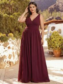 Plus Size Double V-Neck Ruched Waist Sleeveless Formal Gown, Elegant Burgundy Bridesmaid Dress, Formal Wedding Guest Dress, Spring/Summer - Maroon - View 8