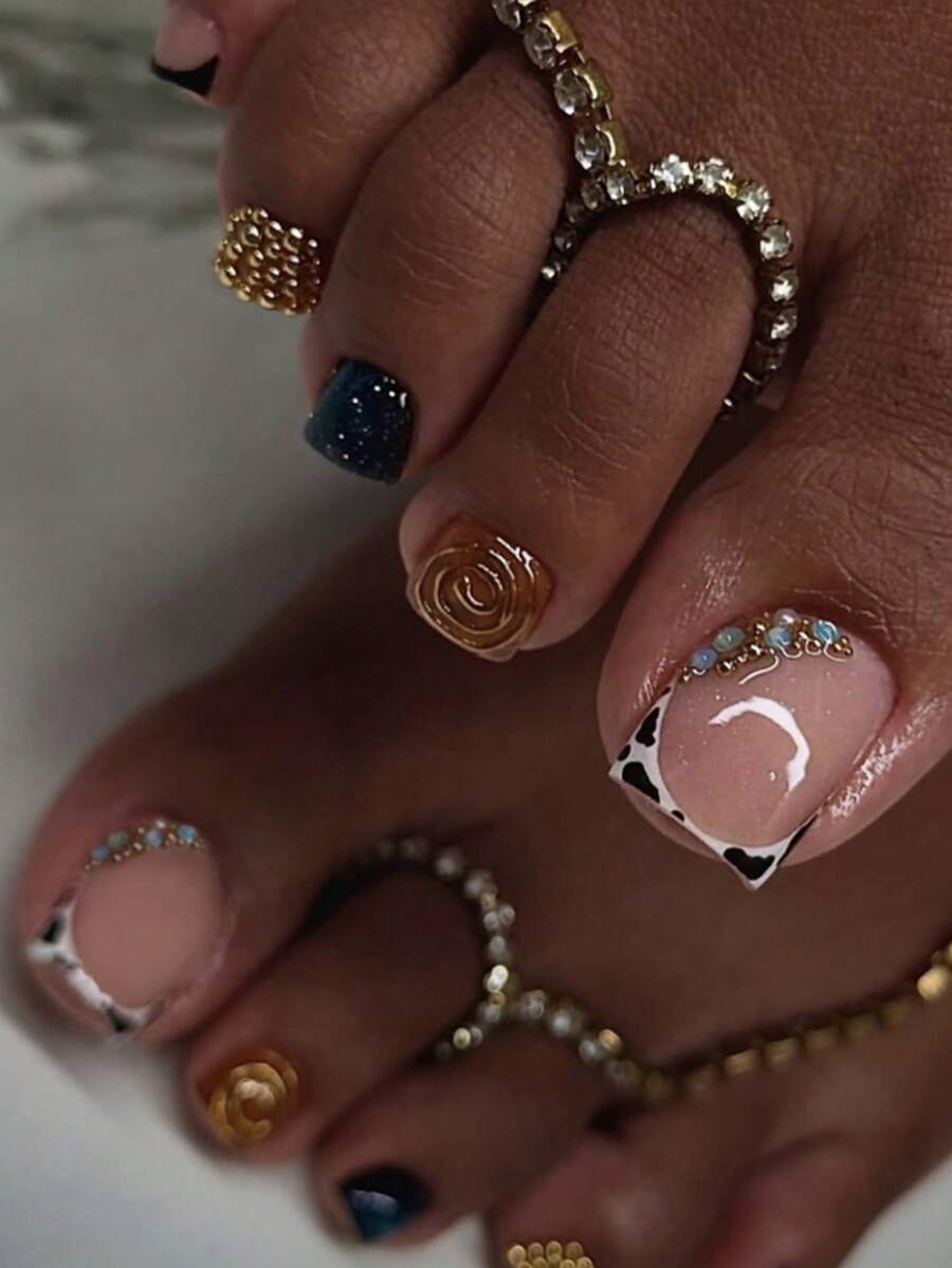 24片法式奶牛纹美甲贴纸，闪亮3D装饰假脚趾甲，短方形美甲套装，包含1张贴纸和1个迷你指甲锉，适合日常美甲用品 - 彩色 - 查看 1