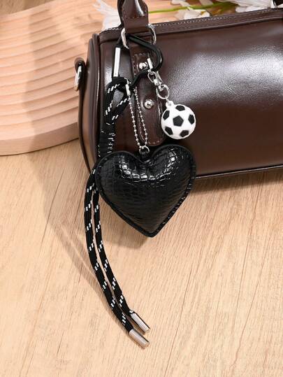 1pc Fashion Sports Theme Football, Volleyball, Tennis, Rugby PU Leather Heart Shaped Keychain, Bag Charm, Car Pendant, DIY Decoration, Suitable For Men And Women, Random Heart Pattern