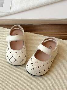 Giày Mary Jane màu ngà cho bé gái, thiết kế khoét hình trái tim. - Màu be - Xem 3