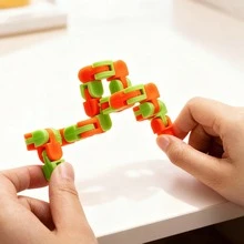 Joyfy 28 Packs Valentine's Day Classroom Exchange Gift Cards With Toys, Wacky Tracks With Valentines Cards, Twist Track Fingers, Snake Puzzles Fidget Toys For Stress Relief, Gift Exchange, Holiday Birthday Party Favor - Nhiều màu - Xem 9