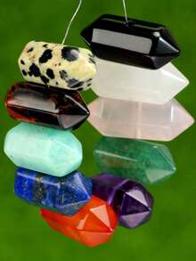 天然石材和水晶六棱柱吊坠,适用于珠宝制作。- 2 件装,尺寸为 21*9 毫米,材质包括玫瑰石英、红玛瑙、亚马逊石、紫水晶和青金石,中心带孔,可用于 DIY 项链、耳环和其他手工礼物,送给您的爱人。情人节珠宝材料和配件。 - 彩色 - 查看 3