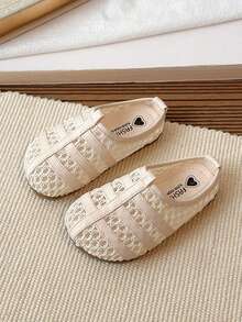 Girls Slippers 2026 New Fashion Hollow Breathable Comfortable Children Princess Shoes Toddler/Little/Big Kids Soft Bottom Non-Slip Flat Sandals - Beige - View 2