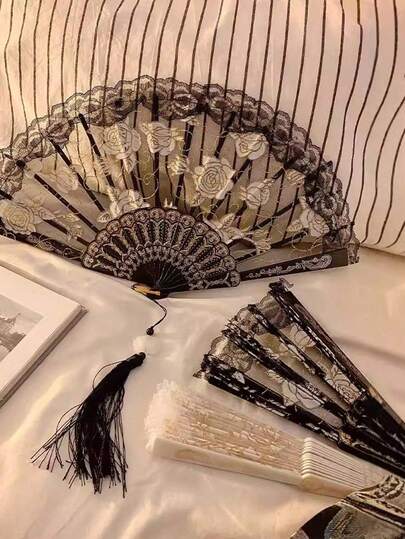 1pc Rose Pattern Lace Folding Fan, Vintage Black Lace Folding Fan With Tassel, Suitable For Retro Wedding, Festival And Party Decor, Home Cooling, Travel Accessories, Dance Decor, Vintage Home Decor