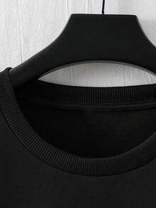 Men's Streetwear T-Shirt With Graphic Print - "Never Give Up" Featuring Wing And Skull Design, Loose Fit, Casual Short Sleeve, Light Beige Summer Top, Machine Washable, Motivational Clothing | T-Shirt With Back Print | Durable Casual Apparel - 黑色 - 查看 5