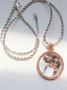 Collar con colgante de foto personalizado con alas de ángel con strass, collar de foto personalizado, colgante de foto estilo hip hop - Multicolor - Ver 7