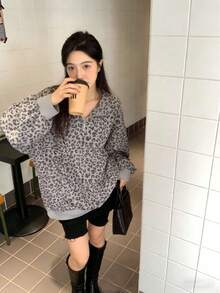 Y2K Leopard Corduroy Half-Zip Oversized Pullover (Cozy Lazy Vibe Top) - 灰色*慵懶休閒 - 查看 4