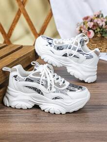 男女通用黑白撞色印花厚底运动鞋，女士休闲运动厚底鞋，情人节礼物，适合户外探险、日常休闲、散步、徒步旅行，四季皆宜 - 白黑迷彩 - 查看 4