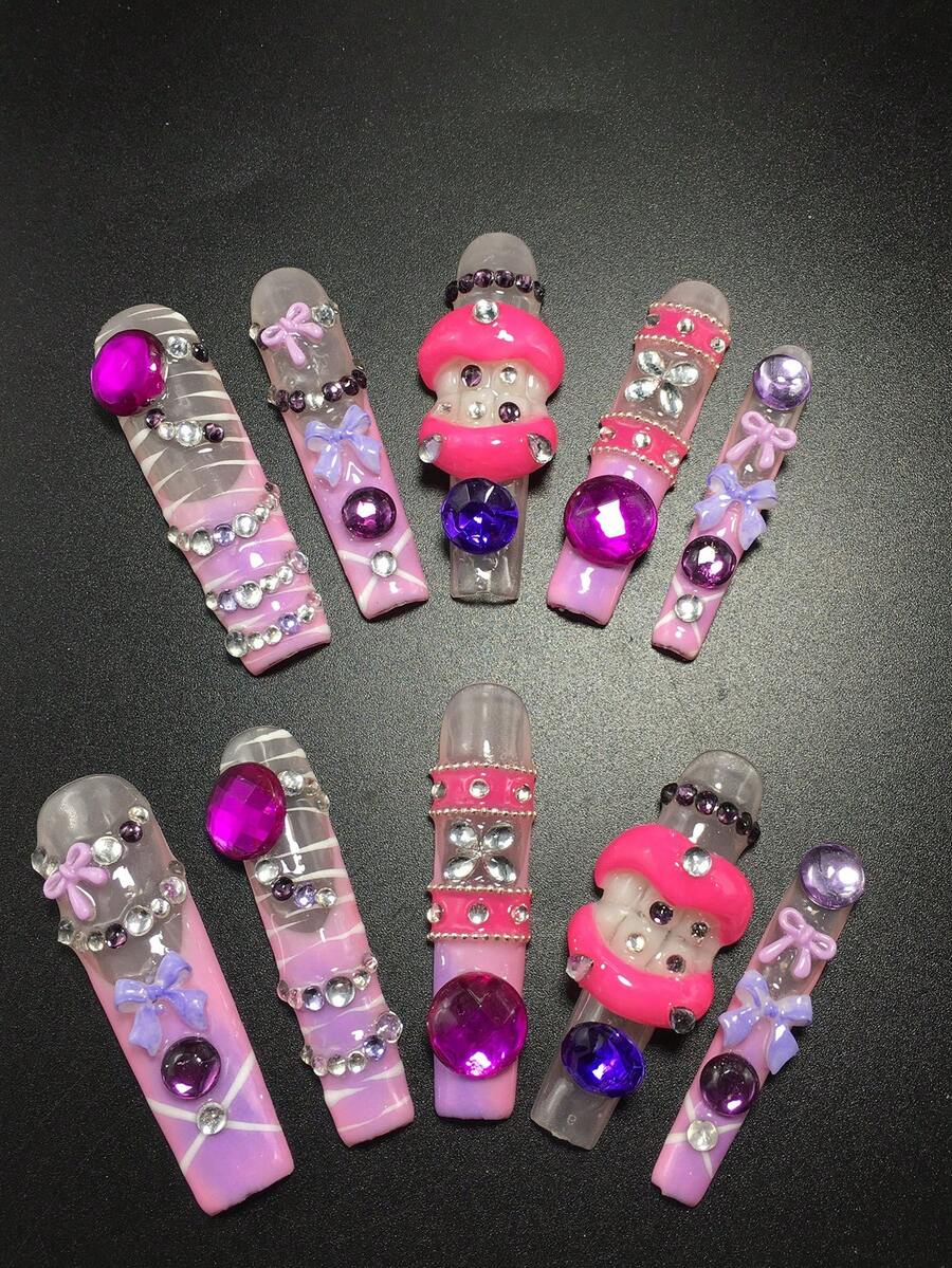 10件套5.5厘米手工棺材形可穿戴盔甲，搭配水钻、条纹、嘴唇和蝴蝶结装饰，专为女性和女孩设计，适合情人节、派对、节日和日常佩戴。美甲配件，亚克力美甲套装，包含套装、手工压制美甲贴片、假指甲贴纸和美甲用品。 - 彩色 - 查看 1