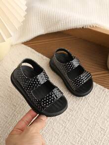 1 Pair Kids Summer New Soft Bottom Fashion Versatile Non-Slip Flat Sandals, Toddler/Little/Big Girls Daily Casual Beach Sandals - Black - View 1